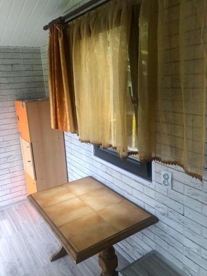 Tiny Houses In The Garden คัมพูลุง โมลโดเวเนสค์ ภายนอก รูปภาพ
